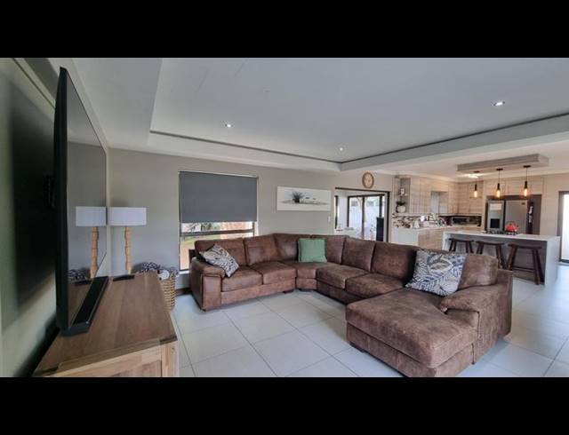 4 BEDROOM PROPERTY TO RENT IN MIDSTREAM RIDGE